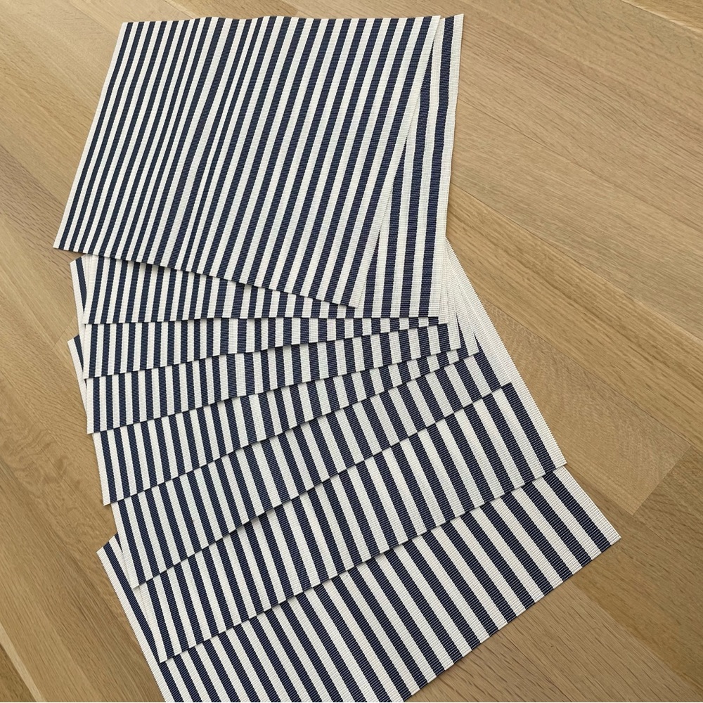 8 blue and white striped placemats